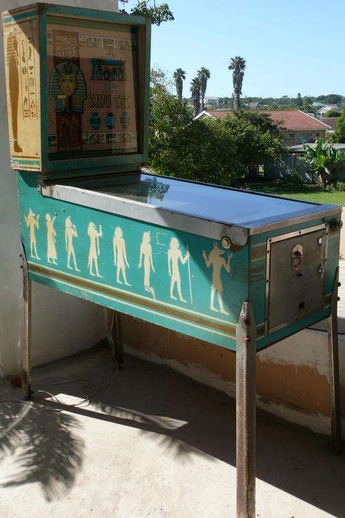 PINBALL MACHINE: Bally King Tut 1969