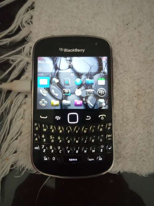 blackberry bold 9900