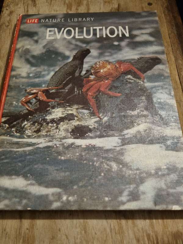 Evolution - Life Nature Library