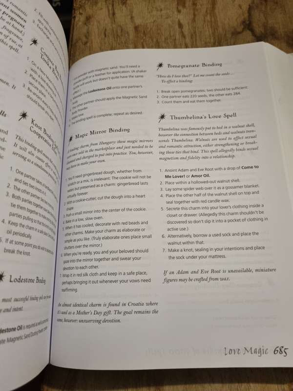 Encyclopedia of 5 000 spells - RARE find! Large book