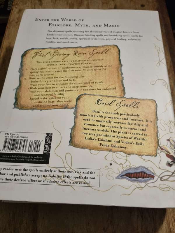 Encyclopedia of 5 000 spells - RARE find! Large book