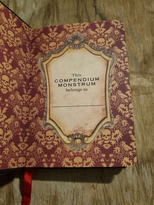 Vampires, Werewolves, Zombies - Pocket book