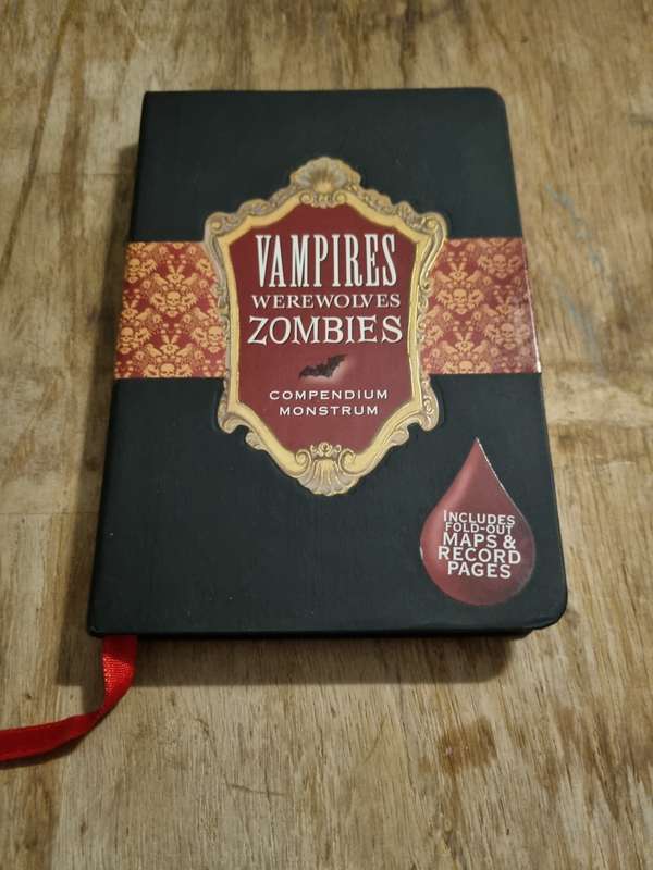 Vampires, Werewolves, Zombies - Pocket book