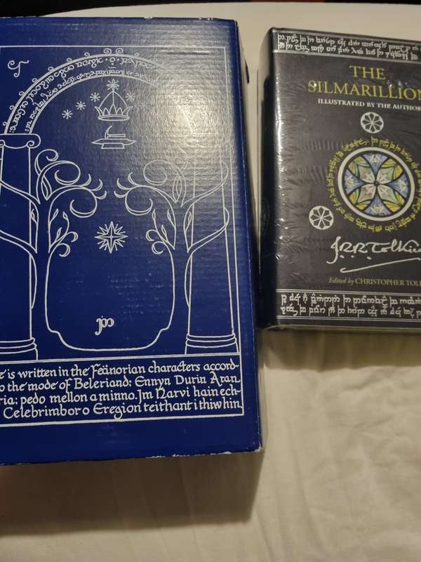 The Silmarillion - Illustrated by JRR Tolkien