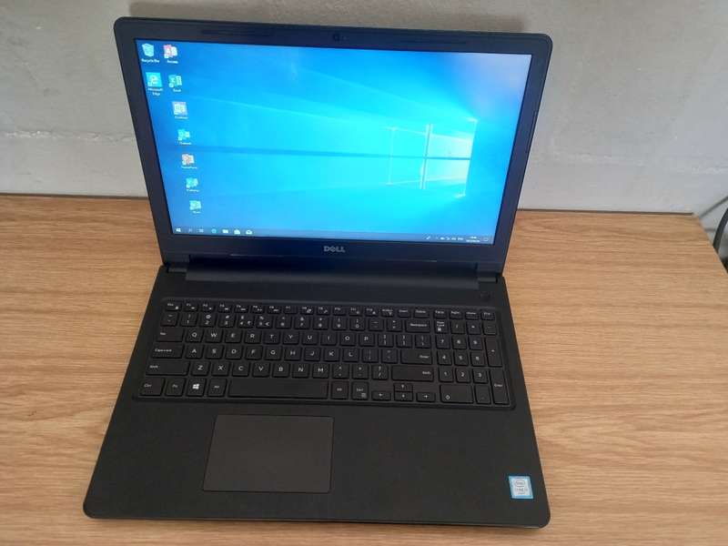 Dell Core i3  6th Gen 8gig Ram 1000gb Hard Drive