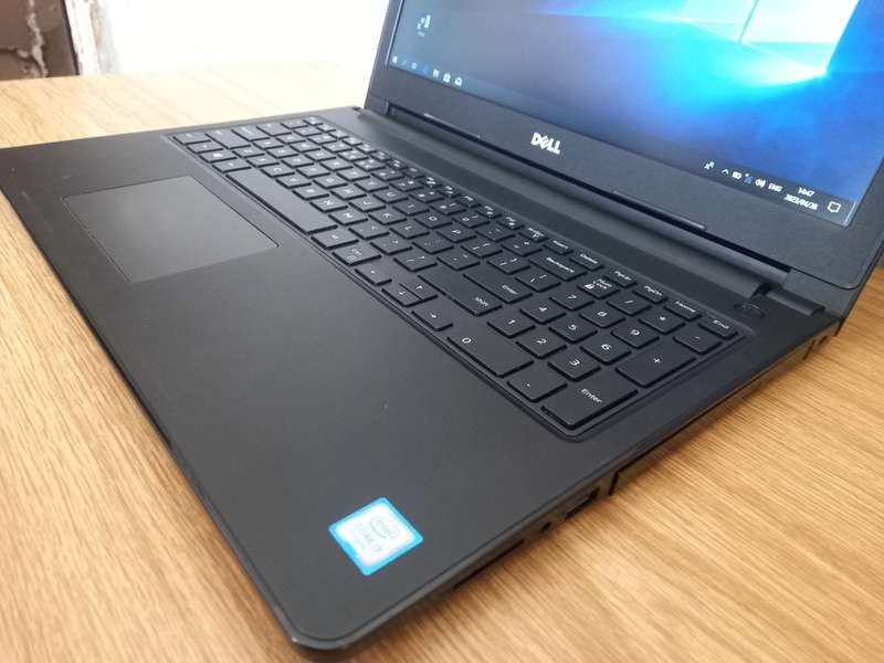 Dell Core i3  6th Gen 8gig Ram 1000gb Hard Drive