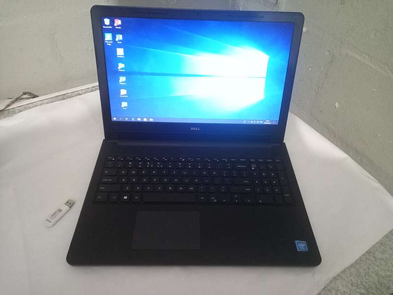 Dell Inspiron 15 Intel Celeron 500gig HD 4gig Ram