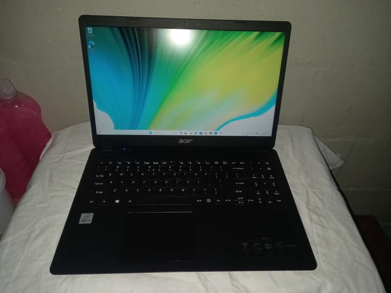 Acer Core i3-10th Gen 8gb Ram 512 Solid State Drive