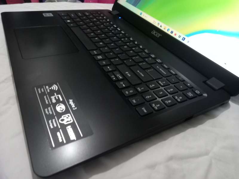 Acer Core i3-10th Gen 8gb Ram 512 Solid State Drive