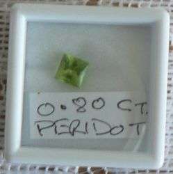0.80 CT PERIDOT GEMSTONE.
