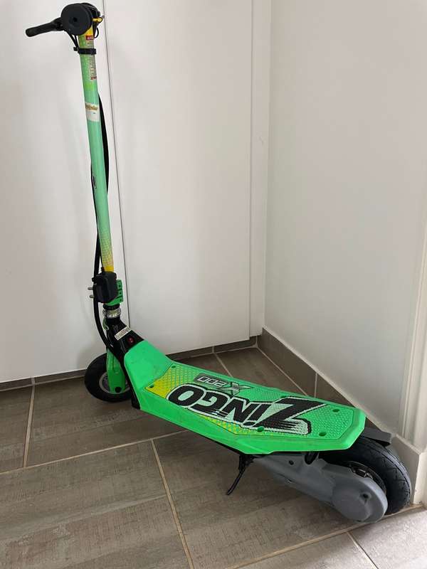 Zingo x200 electric scooter with brand new battery