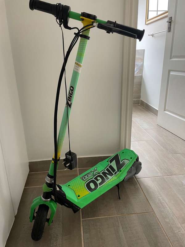 Zingo x200 electric scooter with brand new battery