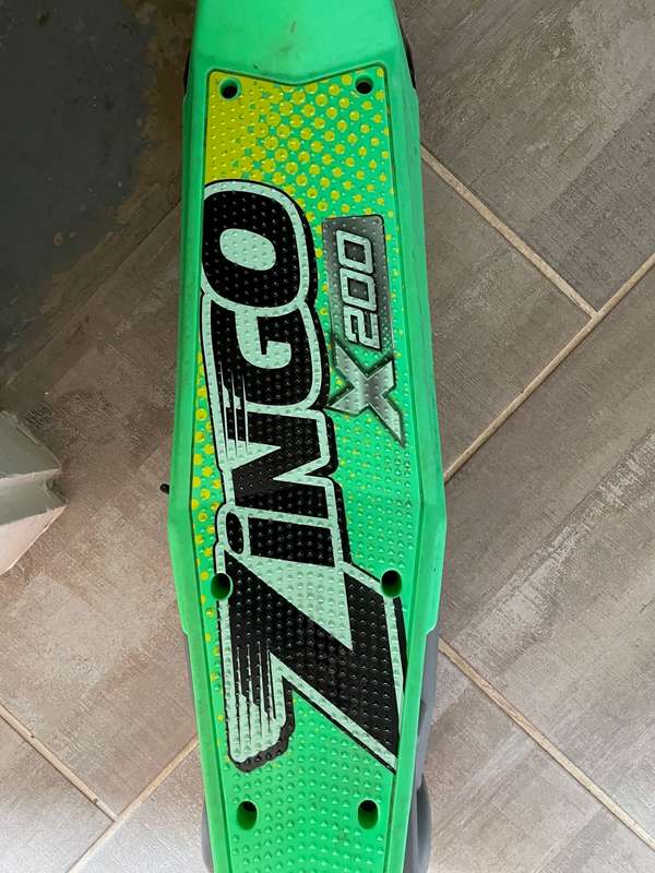 Zingo x200 electric scooter with brand new battery