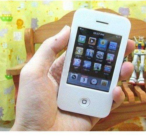 4th Generation GENERIC 8 GB 2.8" screen MP3/MP4/MP5 Player with camera, games, radio, & more