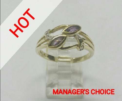 **9CT YELLOW GOLD AMETHYST RING**