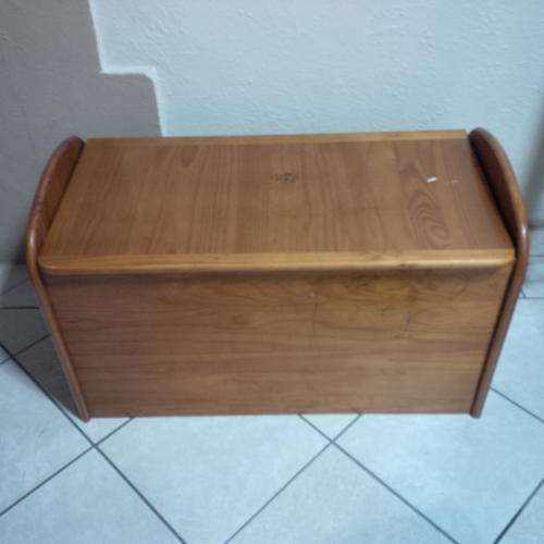 Wooden blanket/storage box