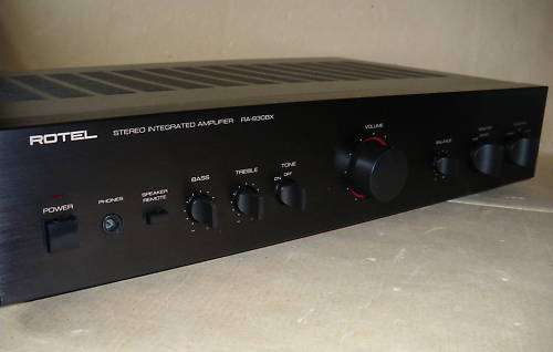 ROTEL RA-930BX stereo amplifier