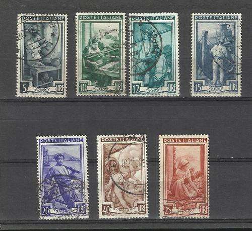 Italy. Group of 7 stamps. Used slightly hinged