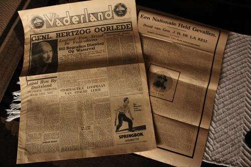 NEWSPAPERS - DEATH OF HERTZOG 1942; DEATH OF DE LA REY 1914