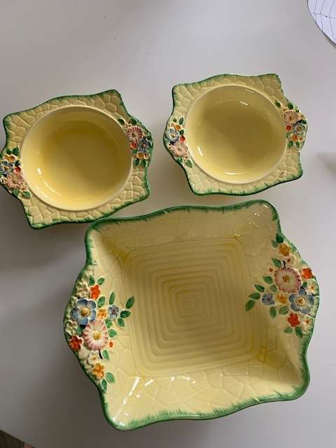 Beautiful Crown Devon yellow `garden path` dessert bowl - repaired