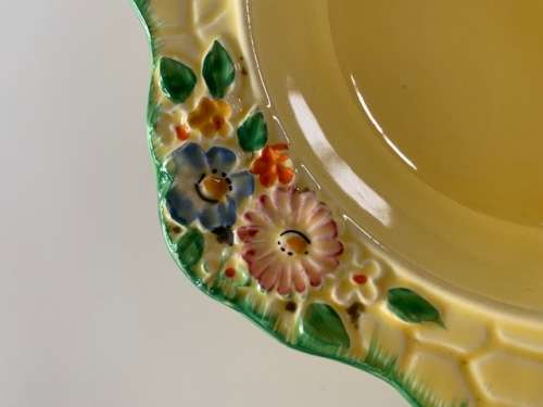 Beautiful Crown Devon yellow `garden path` dessert bowl - repaired