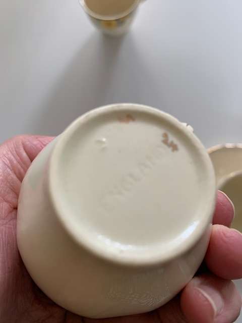 Beautiful Alfred Meakin demitasse set with milk jug