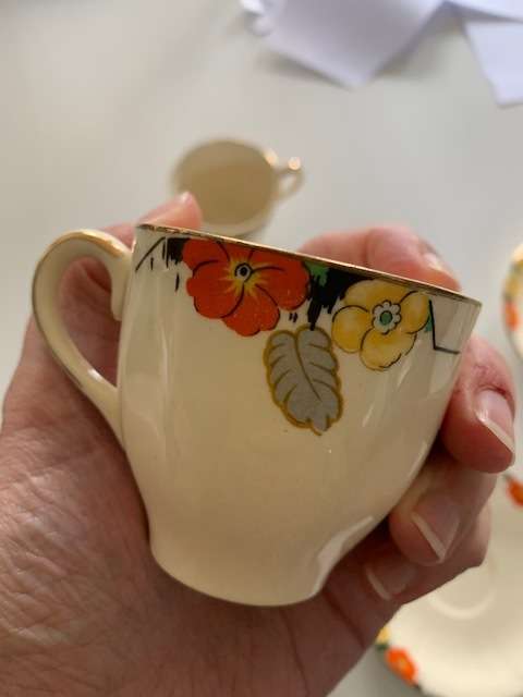 Beautiful Alfred Meakin demitasse set with milk jug