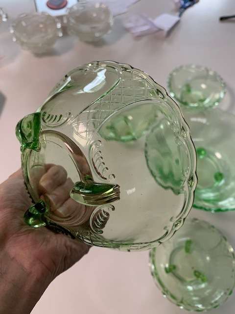 Magnificent pale green art deco glass dessert set - 7 pieces for one bid