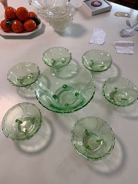 Magnificent pale green art deco glass dessert set - 7 pieces for one bid