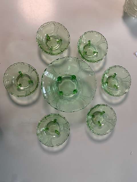Magnificent pale green art deco glass dessert set - 7 pieces for one bid