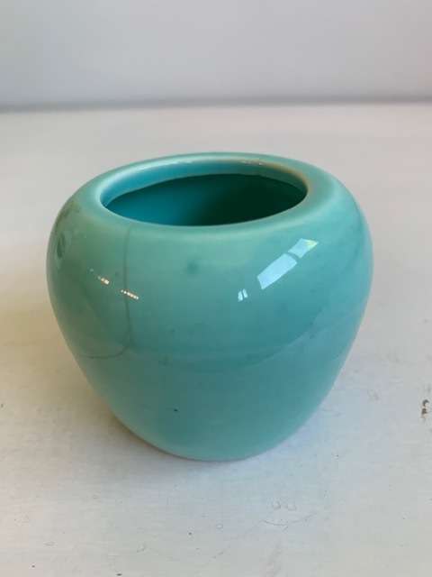 Beautiful ceramic vase (hairline crack)