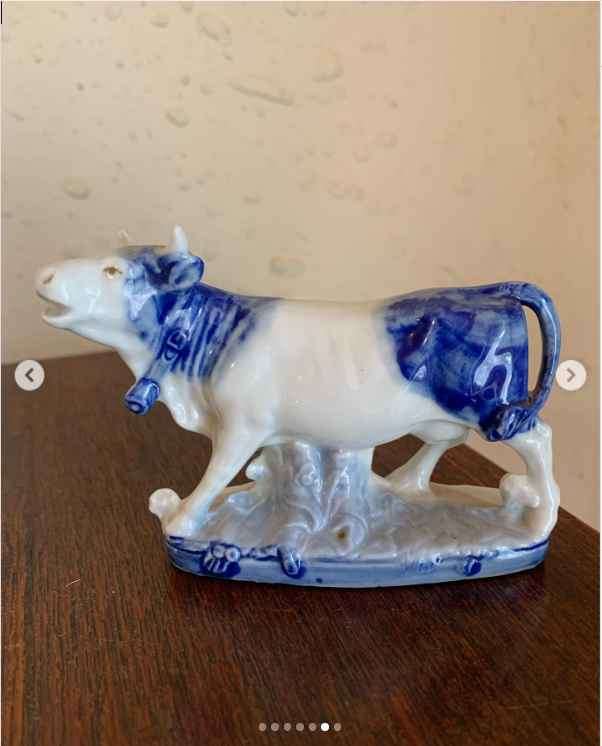 #37 Pair of beautiful blue and white porcelain bulls (Rauenstein?)