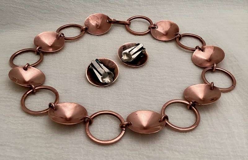 #29 Beautiful copper necklace and matching clip-on earrings