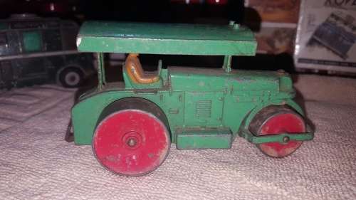 3 x vintage dinky models