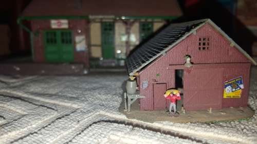 2x vintage railway building lot.