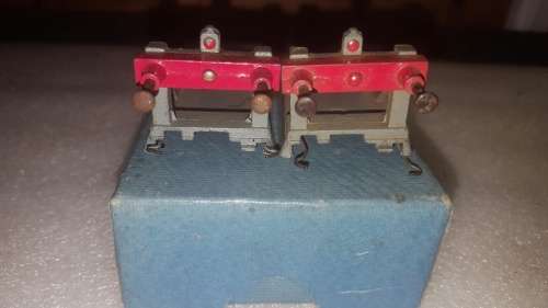 boxed pair of hornby buffer stops