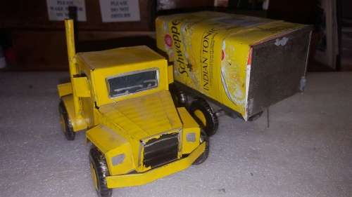 3 vintage tin toys.