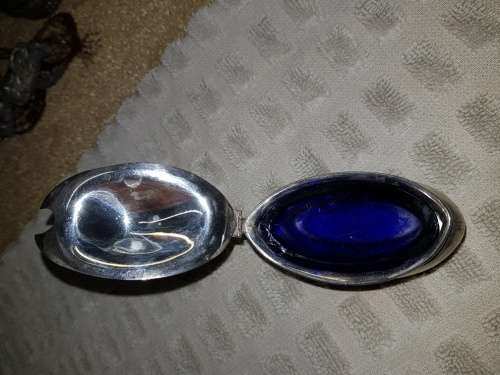 Lovely vintage Birmingham England Silver dish. Blue glass inlay.  STUNNING
