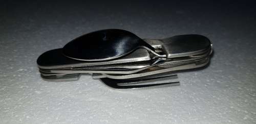 Vintage camping knife in good complete condition