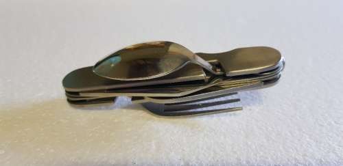 Vintage camping knife in good complete condition