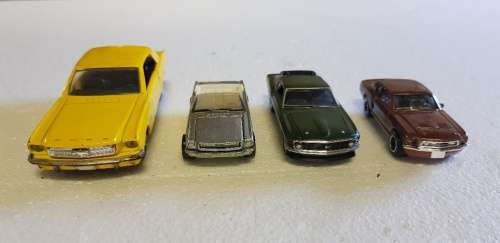 Lovely lot of 4 ford mustang die cast cars