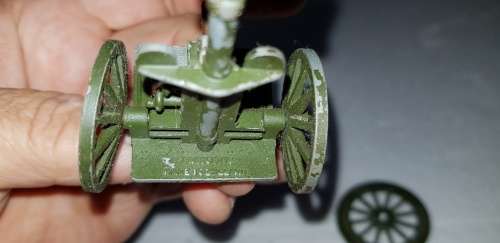 Lovely vintage set of Dinky lone star and crescent cannons. 10 in total