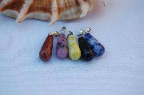 5 BEAUTIFULL NATURAL GEMSTONE PENDANTS UP FOR GRAB !!!