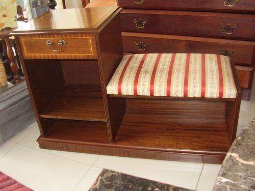 Stunning telephone table