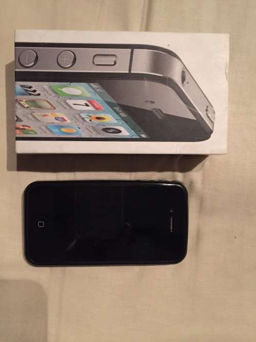 Iphone 4s 64 GB with gel case and charger in box *****FREE SHIPPING ******