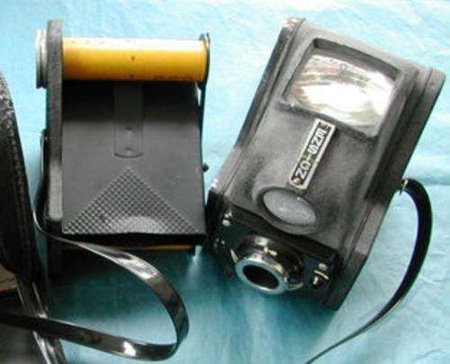 3 x classic cameras Ensign Full -Vue(c1940- 1960s), Le Clic and Pentax! ONE BID FOR ALL!!!!