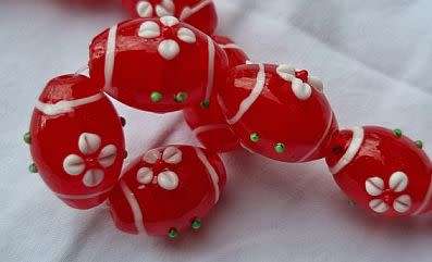 *Clearance Sale*1Pc x (+/-20x13mm)  Red With White Flower Detail Oval  Lampwork