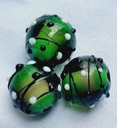 *Clearance Sale*1Pc, Green, Black and White Detail Lampwork Glass  Beads  +/- 13 mm - Each