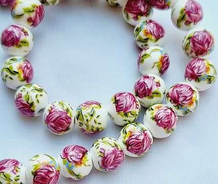 10pc x 10mm White / Painted / Pink Flowers / Round Glass Beads