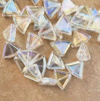 *Clearance Sale*10pc  (12x16mm) Clear / AB  / Triangle / Electroplate Glass Beads